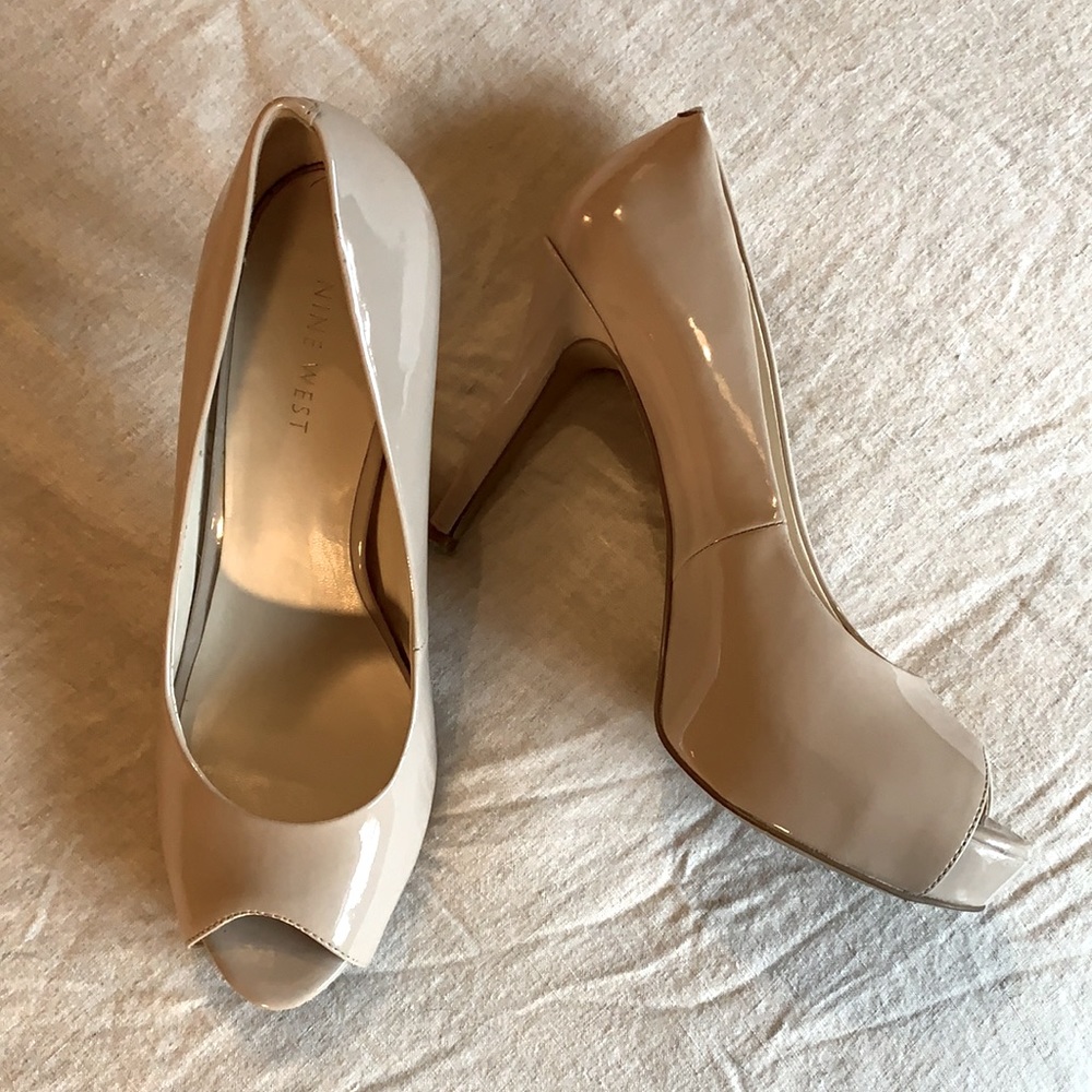 NINE WEST Nude Beige Peep Toe Pumps